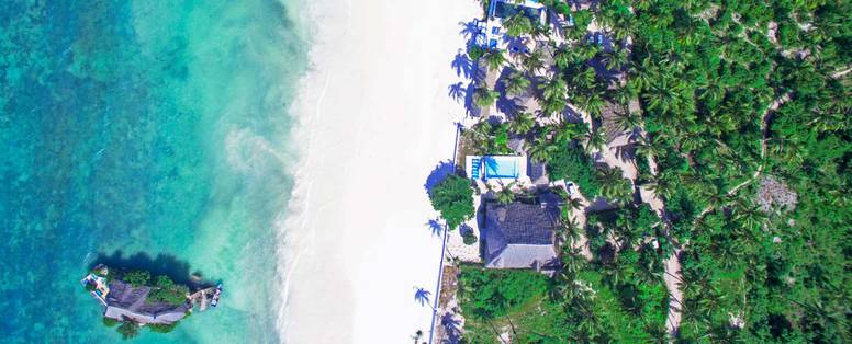 Upendo_Beach_luchtfoto