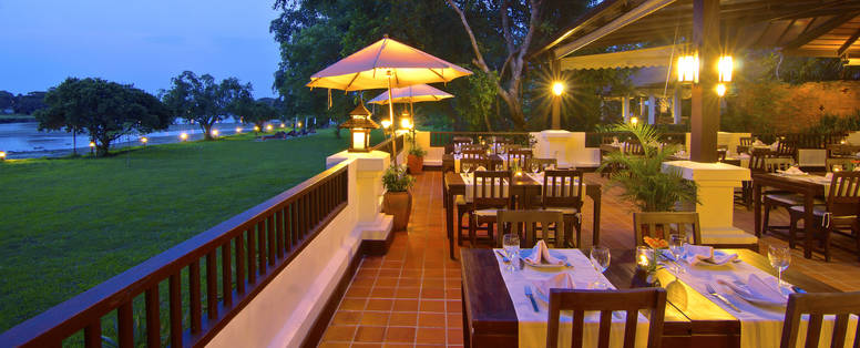 Restaurant  Sala Rimnam bij The Legend Resort in Thailand