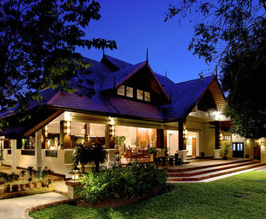 Exterieur lobby bij The Legend Resort in Thailand
