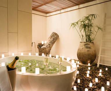 Badkamer van Residences bij The Sarojin in Thailand