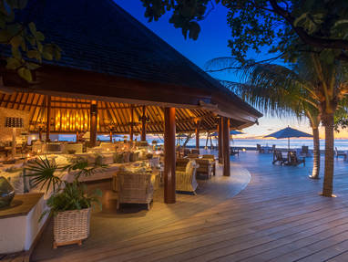 Restaurant, lounge en terras van Denis Island Lodge, Seychellen