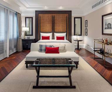 East Borneo suite slaapkamer in 137 Pillars House in Chiang Mai