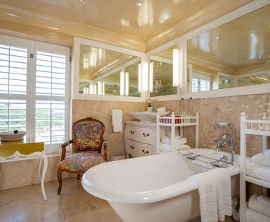 Birkenhead House Superior Room Badkmer