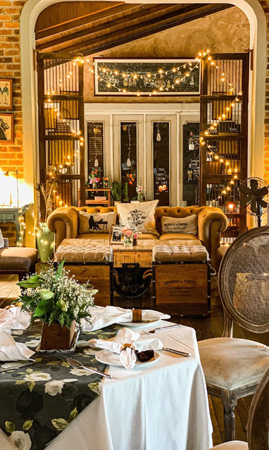 Silhouette bar bij Reverie Siam in Pai, Thailand