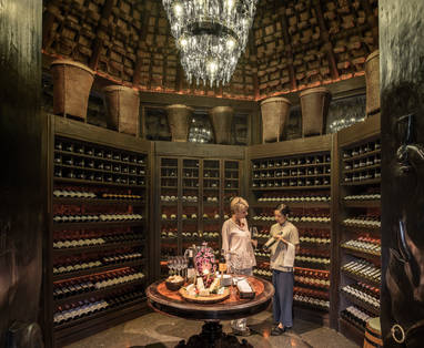 Wijnkelder bij Four Seasons Golden Triangle in Chiang Rai