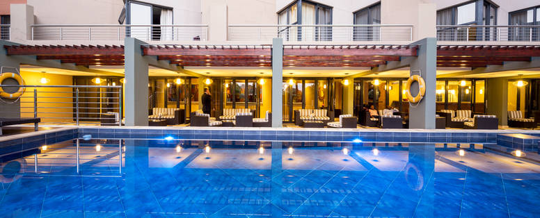 Premier_Hotel_OR_Tambo_-_Pool