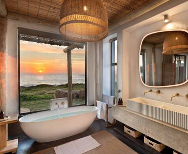 Gwe Gwe badkamer met uitzicht op zee