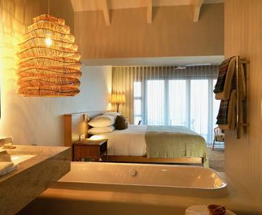 Ocean_4_bedroom_from_bath