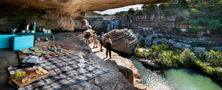 Gwe Gwe Picknick bij de waterval