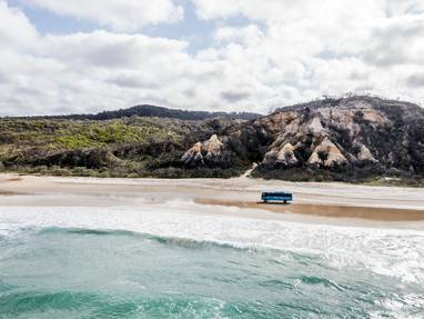 bus op hetv strand op Fraser Island