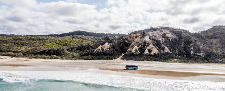 bus op hetv strand op Fraser Island
