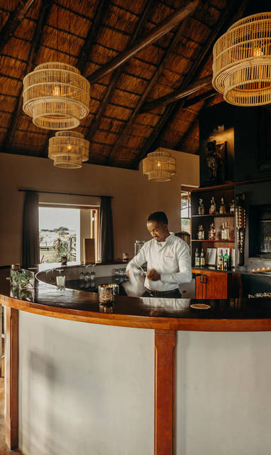 Hlosi_Game_Lodge_Bar