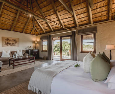 Hlosi_Game_Lodge_Luxury_Suite