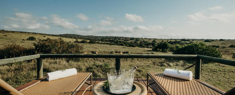 Hlosi_Game_Lodge_Safari_Tent_Deck