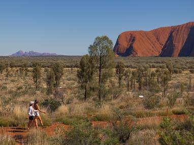 142196-Base_walk__Uluru-56
