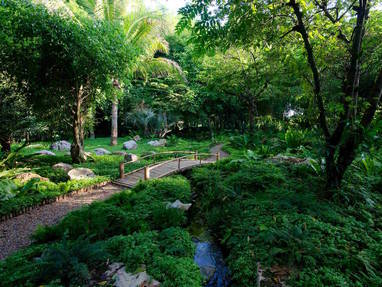 Pitoreske omgeving met prachtig aangelegde tuinen in Pa Sak Tong