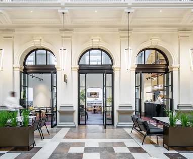 Hal van hotel Como Treassury 