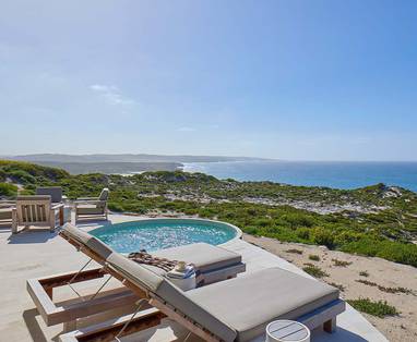 Lounge-and-terrace-Left-1