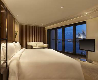 Park-Hyatt-Sydney-P082-Harbour-Suite-Bedroom.16x9