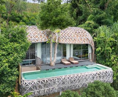 Bird nest villa met zwembad vanaf een afstand