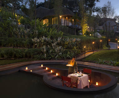 Romantisch diner met ober Keemala