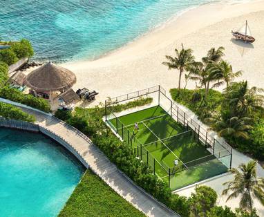 tennisbaan nautilus gezien van bovenaf