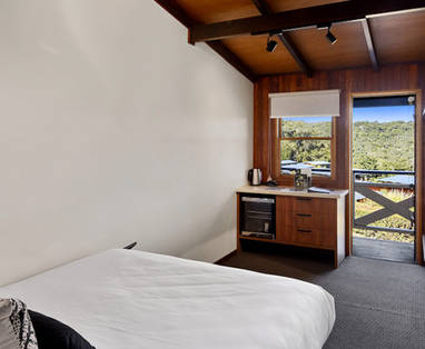 mountainviewstudio2019-bedroomgallery-900x450