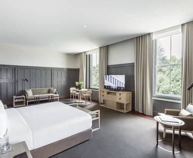 Studio_Suite_Cabinet_Room