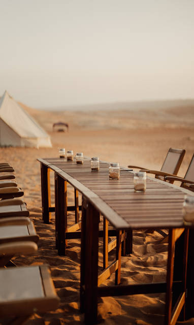 canvas-club-table-tent