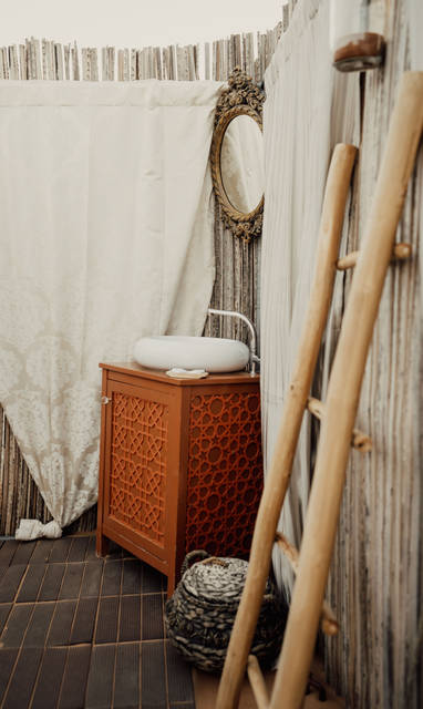 canvas-club-bathroom-tent-sink-4