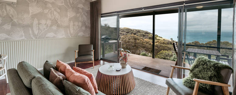 SDKI_HIGH_RES_Luxury_Ocean_View_Villa_-_Lounge_2_Copyright_Sea_Dragon_Kangaroo_Island
