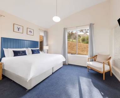 chocolate-gannets-second-bedroom-Villa-king-bed_(1)