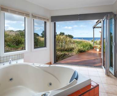 chocolate-gannets-home-slide-spa-view