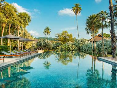 Zwembad bij The Slate in Phuket, Thailand