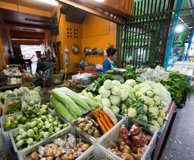 Excursie bezoek lokale markt Khum Lanna nabij Chiang Mai, Thailand