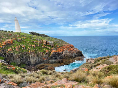 SDKI_HIGH_RES_Touring_-_Cape_Willoughby_Lighthouse_and_Devil's_Kitchen_Copyright_Sea_Dragon_Kangaroo_Island_(1)_2