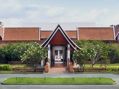 Vooraanzicht bij Sukhothai Heritage Resort bij Sukhothai, Thailand