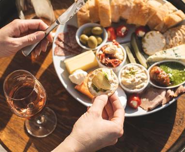 Borrelplank bij Matawhero in Gisborne, Nieuw-Zeeland