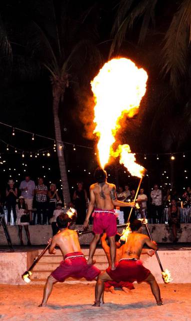 Vuurshow bij The Palayana in Hua Hin, Thailand