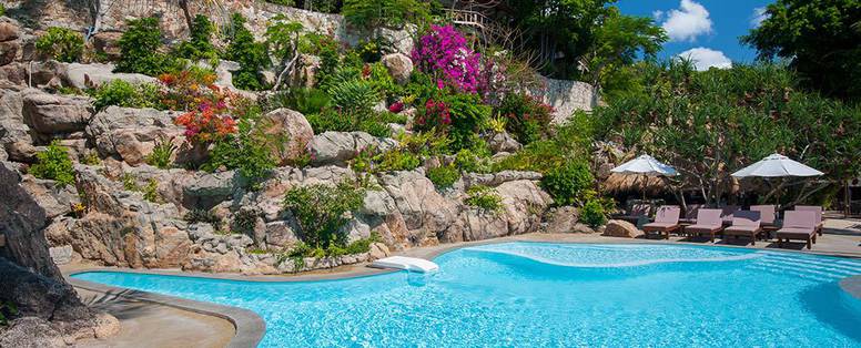 Zwembad bij View Point Resort op Koh Tao, Thailand