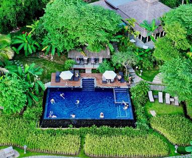 Zwembad bij Fern Resort in Mae Hong Son in Thailand