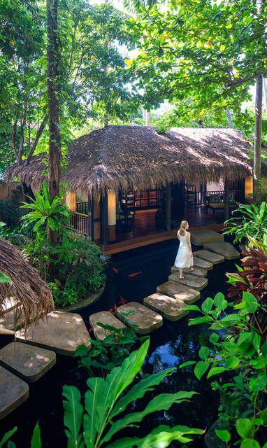 Pad naar de spa bij Anantara Rasananda op Koh Phangan in Thailand