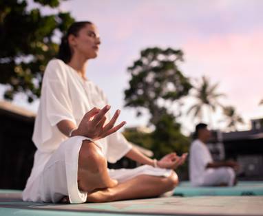 Meditatie sessie bij Aleenta Phuket in Thailand