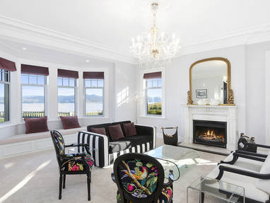 camp-estate-dunedin-lounge