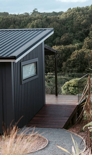 Beaks-and-Feathers_Accommodation_Image-14