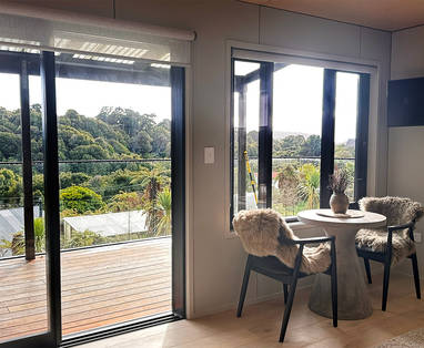 Beaks-and-Feathers_Accommodation_Image-21