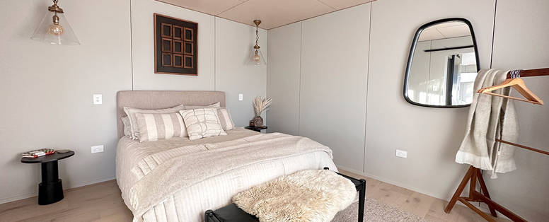 Beaks-and-Feathers_Accommodation_Image-8