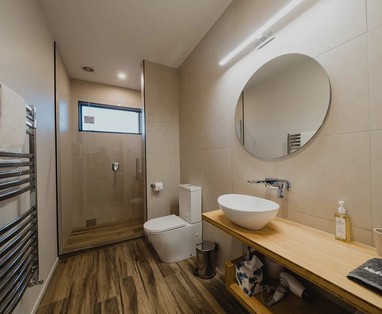 ranginui-at-lake-tekapo-whenua-bathroom