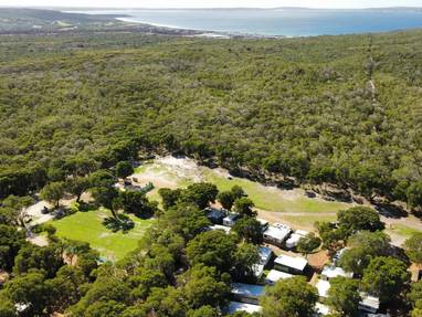 Bremer-Bay-Beaches-Resort-Tourist-Park-Walk-to-Back-Beach