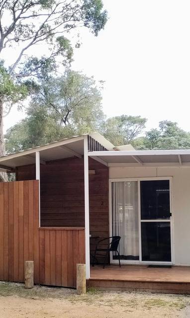 Bremer-Bay-Beaches-Resort-Tourist-Park-Cabin2-Ensuite-Ext